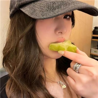 红唇